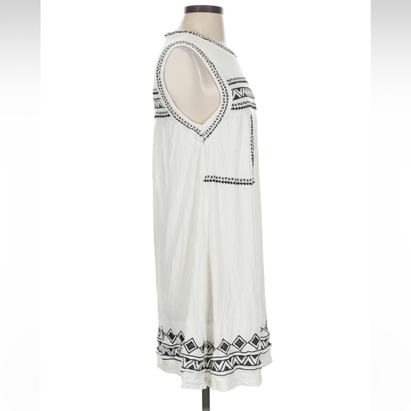 POL Boho White Black Embroidered Pattern Scoop Neck Relaxed Fit Midi Dress•Small - Picture 5 of 8
